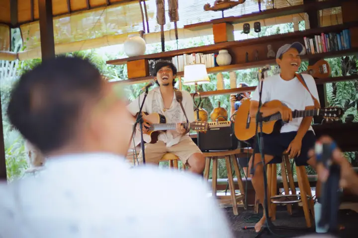 Live musicians playing for guests in the living pavilion